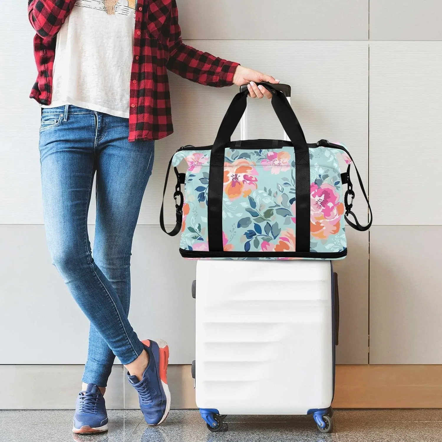 Beautiful Watercolor Roses Bright Travel Tote Bag for Women Expandable Gym Duffle Bag for Men, under the Seat Carry on Bag with Wet Pocket and Shoes Compartment