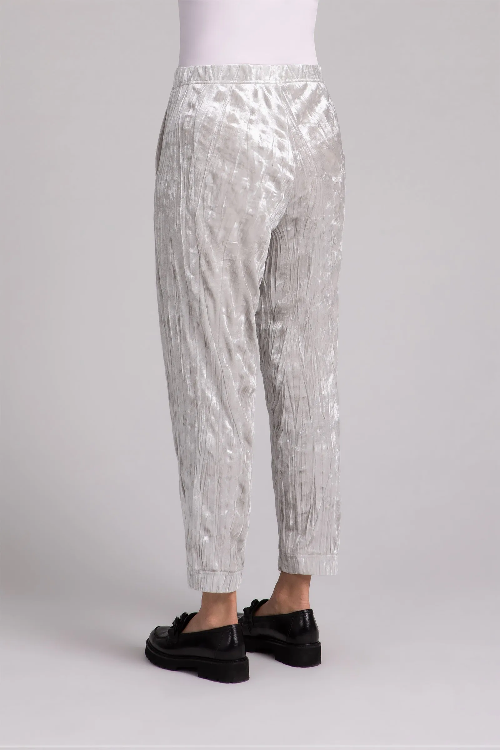Crinkle Velvet Half Cuff Jogger Pant | Cashew