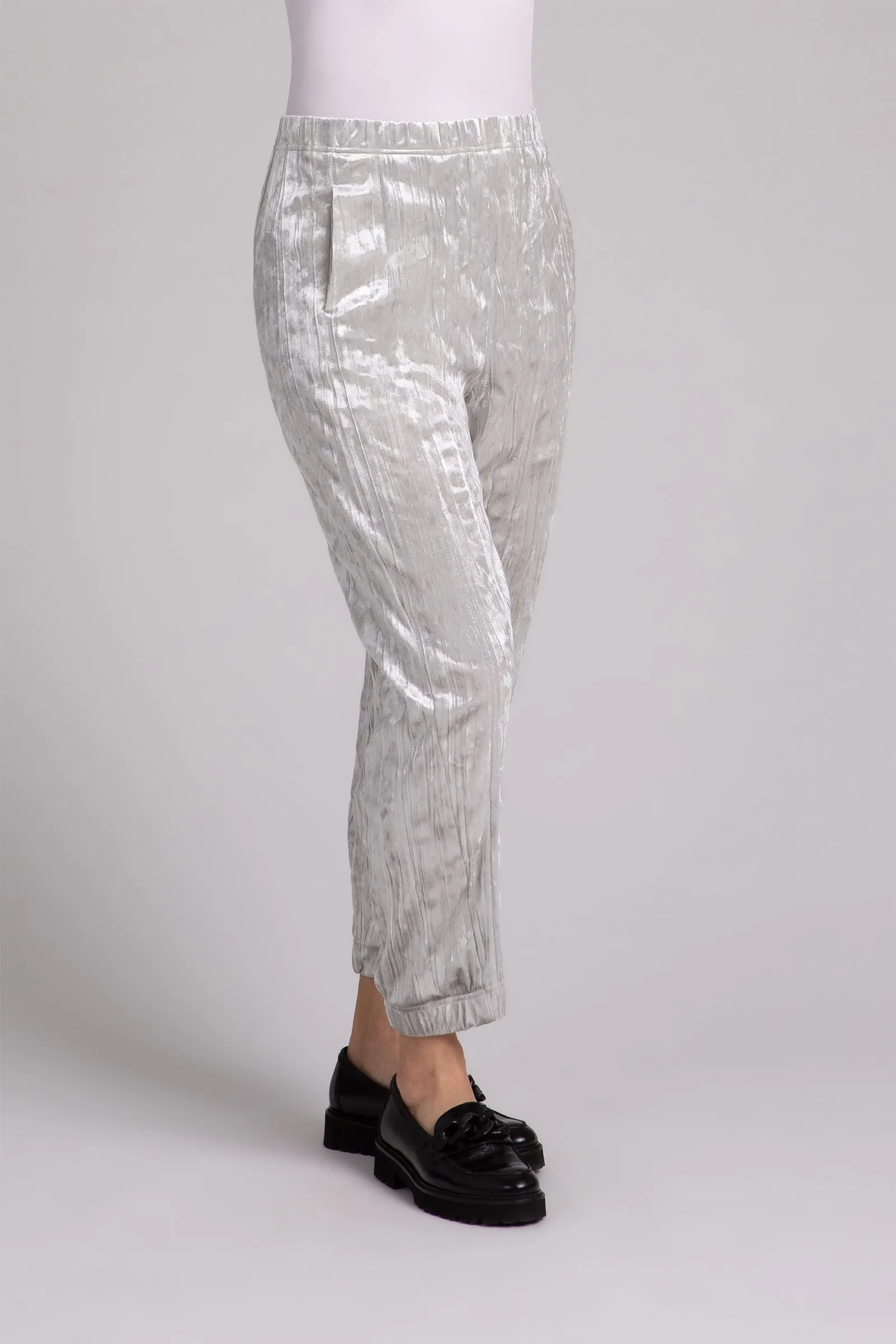 Crinkle Velvet Half Cuff Jogger Pant | Cashew