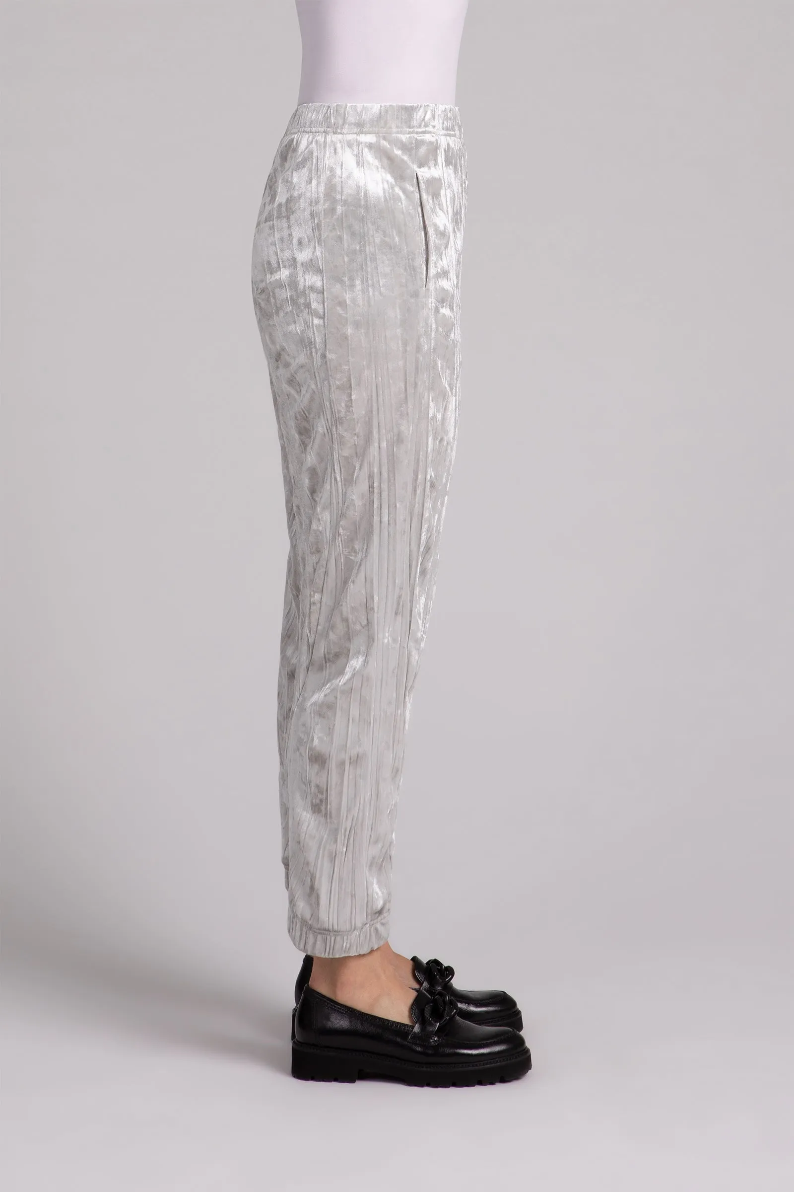 Crinkle Velvet Half Cuff Jogger Pant | Cashew