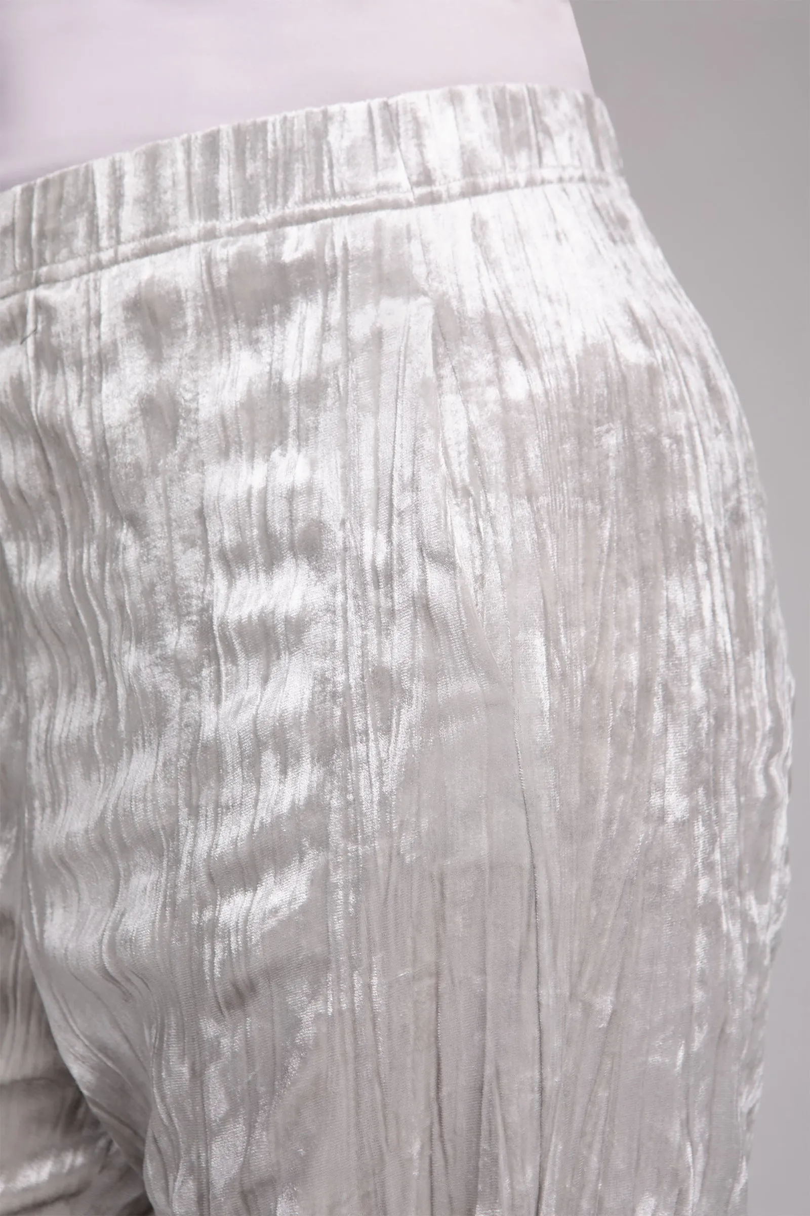 Crinkle Velvet Half Cuff Jogger Pant | Cashew