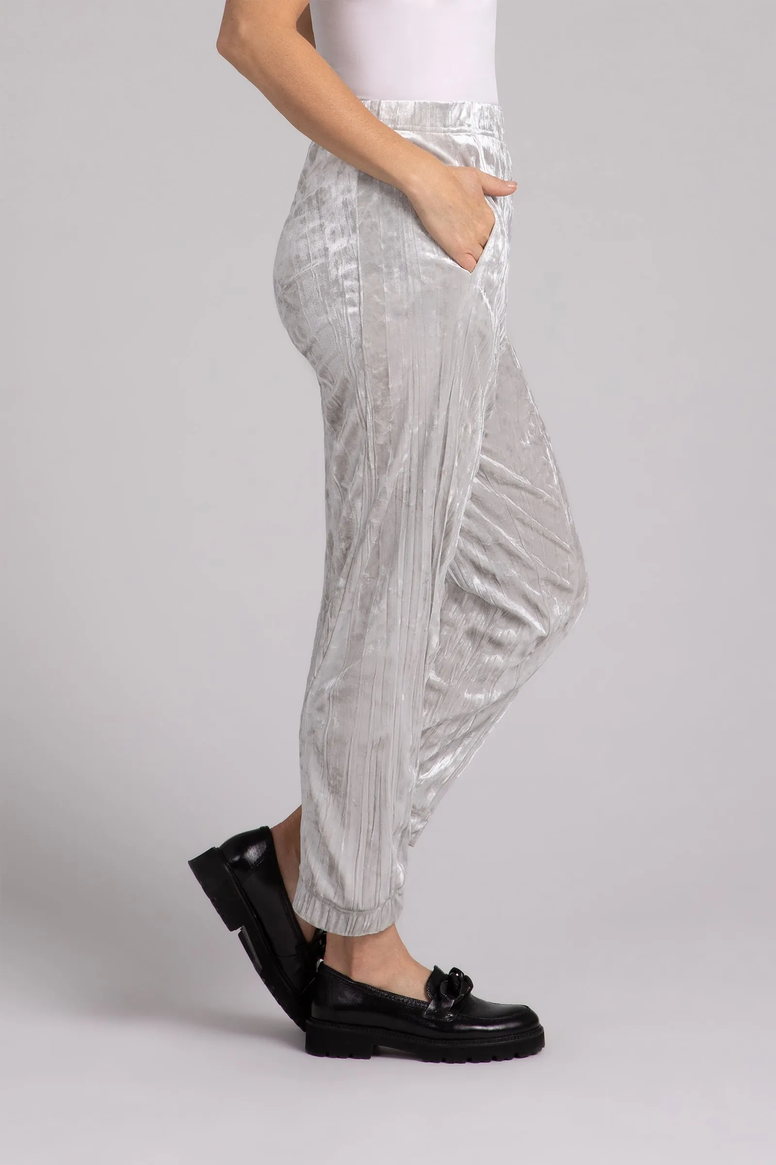 Crinkle Velvet Half Cuff Jogger Pant | Cashew