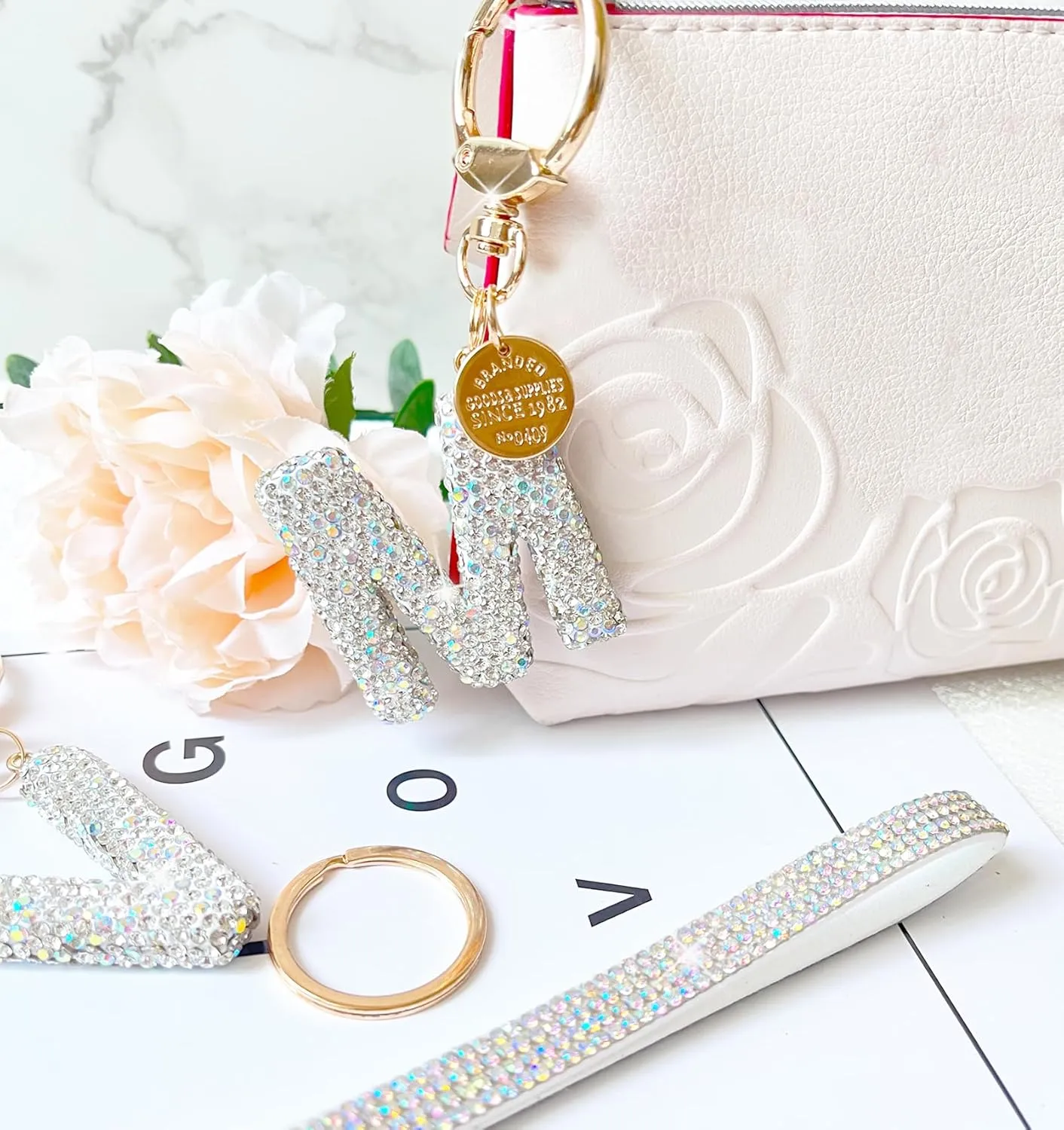 Initial Letter Keychain for Women Girls Bling Sparkly Backpack Key chain Car Key Accessories with Lanyard