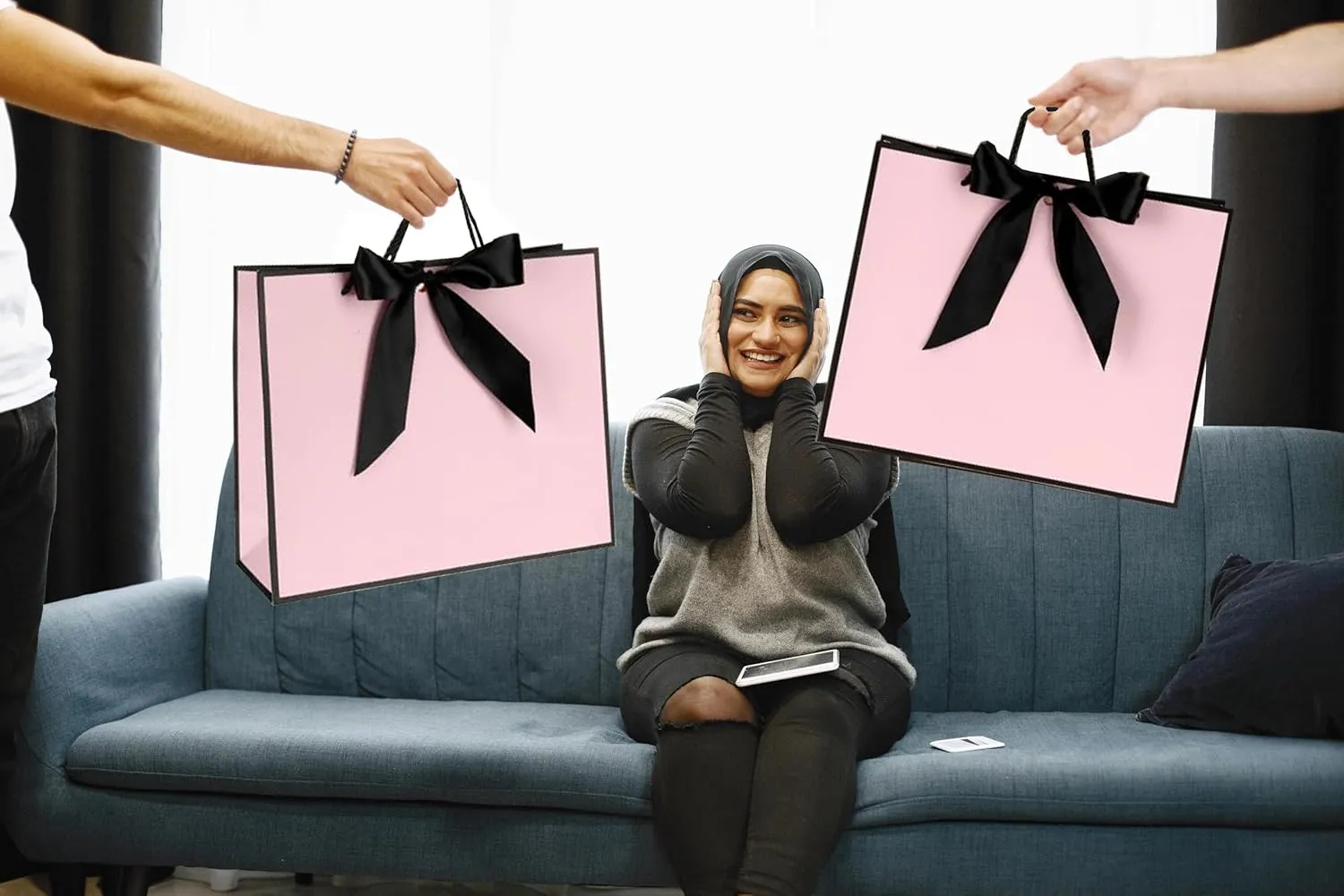 JMANNI Medium Gift Bags with Tissue Paper, 2Pcs with Handle and Bow Ribbon for Any Birthday, Weddings, Mothers Day & Special Occasion 11''x7.87''x4'' (Black-Pink)