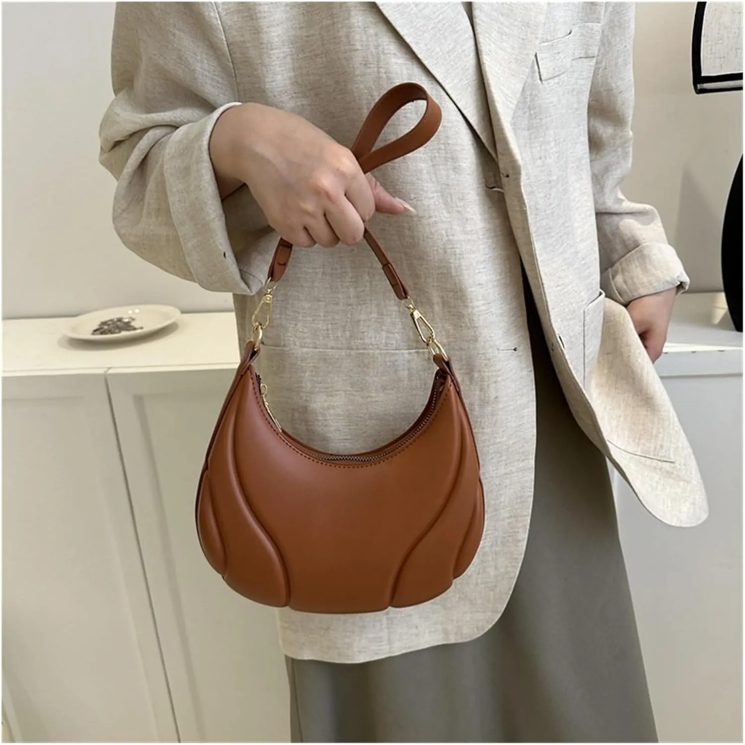 Retro Solid Color Saddle Bag Leather Shoulder Bags for Women Y2K Simple Ladies Crossbody Bag Designer Hobos Handbag